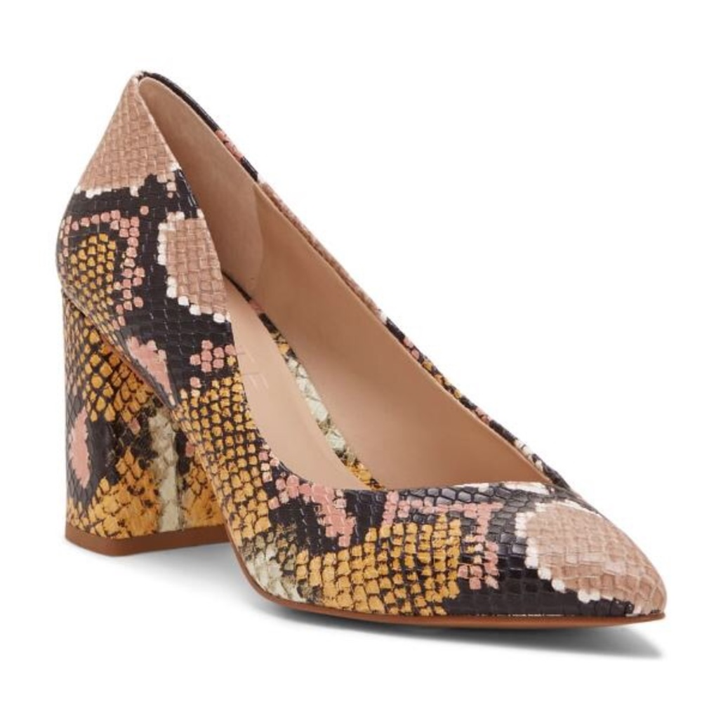 NWT Nordstrom Harvie Pump!